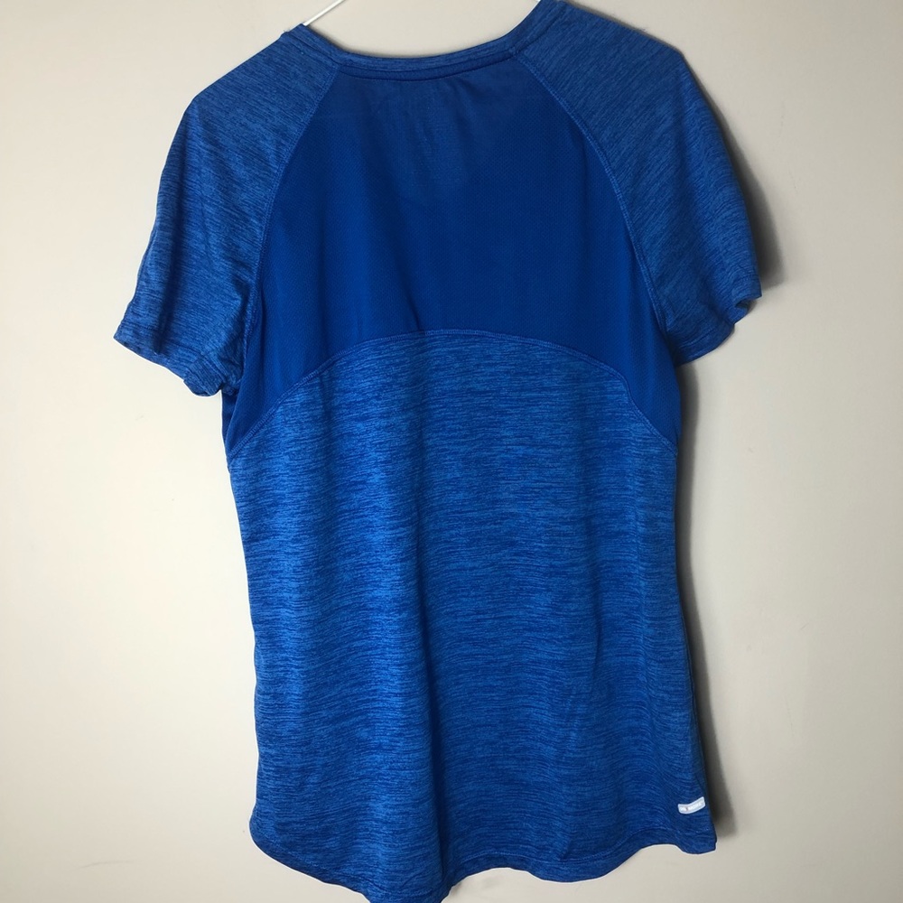 Danskin Now semi-fitted blue shirt - Picture 2 of 6